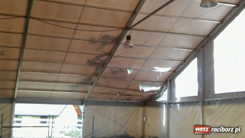 Zdjęcie w galerii na portalu naszraciborz.pl: Zniszczenia w Aquabraxie były ogromne. Ośrodek działa już normalnie FOTORELACJA wiadomości z regionu