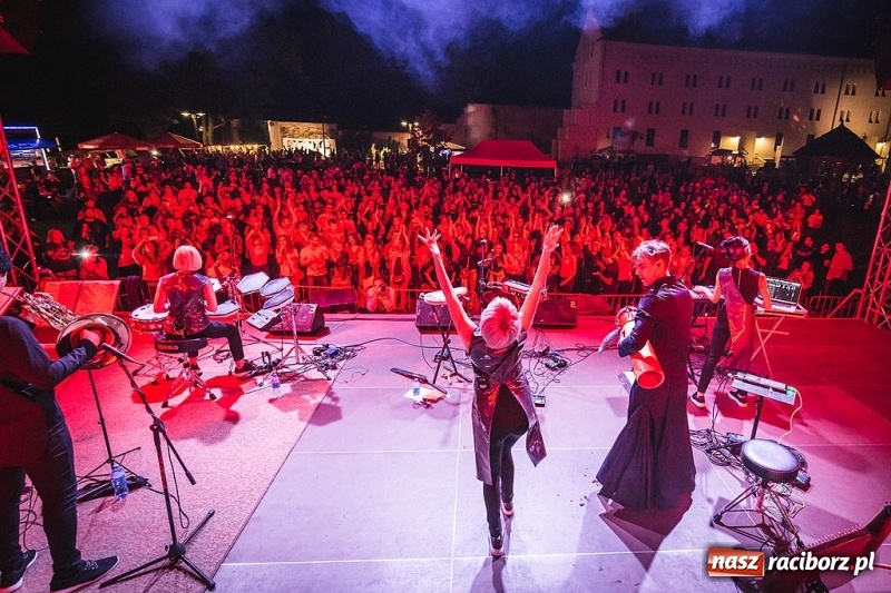 Zdjęcie w galerii na portalu naszraciborz.pl: W hotelach wszystko zabukowane. Organizatorzy INTRO Festivalu szukają wolnych miejsc noclegowych  wiadomości z regionu
