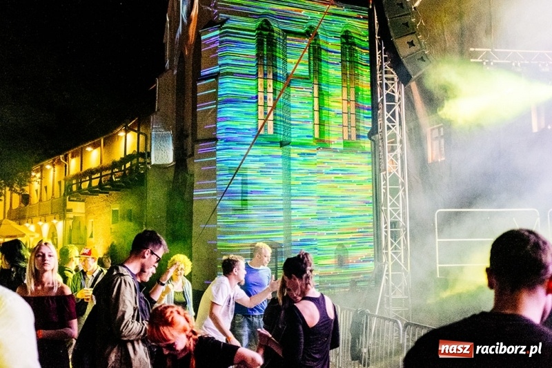 Zdjęcie w galerii na portalu naszraciborz.pl: W hotelach wszystko zabukowane. Organizatorzy INTRO Festivalu szukają wolnych miejsc noclegowych  wiadomości z regionu