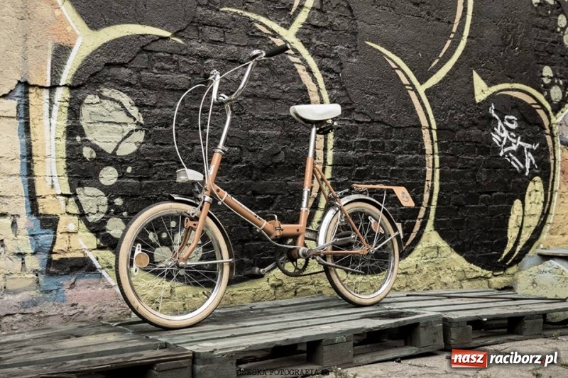 Zdjęcie w galerii na portalu naszraciborz.pl: Rowerem przez raciborski PRL... Magiczne zdjęcia znanych i nieznanych zakątków miasta wiadomości z regionu