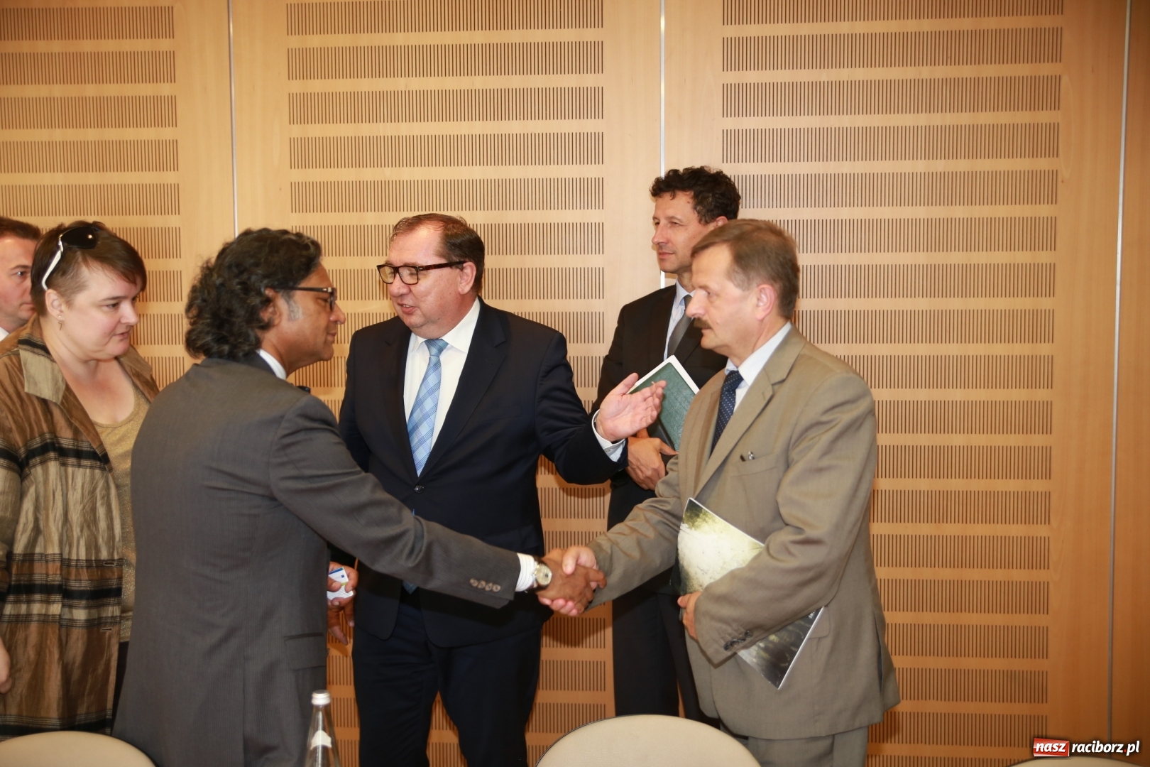 Zdjęcie w galerii na portalu naszraciborz.pl: Bank Światowy wspomoże walkę ze smogiem  wiadomości z regionu