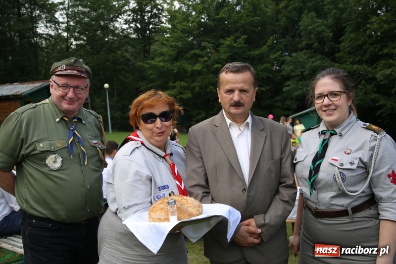 Zdjęcie w galerii na portalu naszraciborz.pl: Z wizytą u harcerzy  wiadomości z regionu