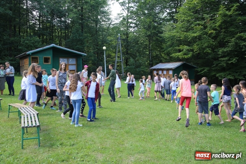 Zdjęcie w galerii na portalu naszraciborz.pl: Z wizytą u harcerzy  wiadomości z regionu
