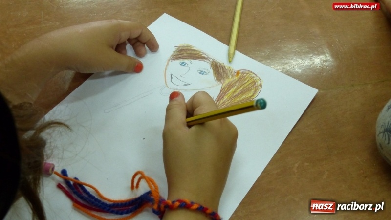 Zdjęcie w galerii na portalu naszraciborz.pl: Lato z biblioteką - w książnicy obchodzono Dzień Przyjaciela wiadomości z regionu