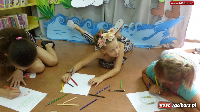 Zdjęcie w galerii na portalu naszraciborz.pl: Lato z biblioteką - w książnicy obchodzono Dzień Przyjaciela wiadomości z regionu