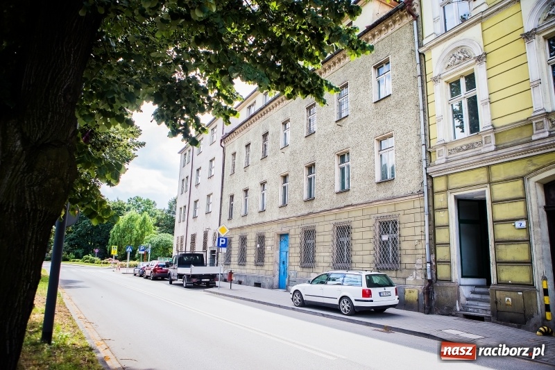 Zdjęcie w galerii na portalu naszraciborz.pl: Miasto zdobyło pieniądze na remont budynku starej komendy policji wiadomości z regionu