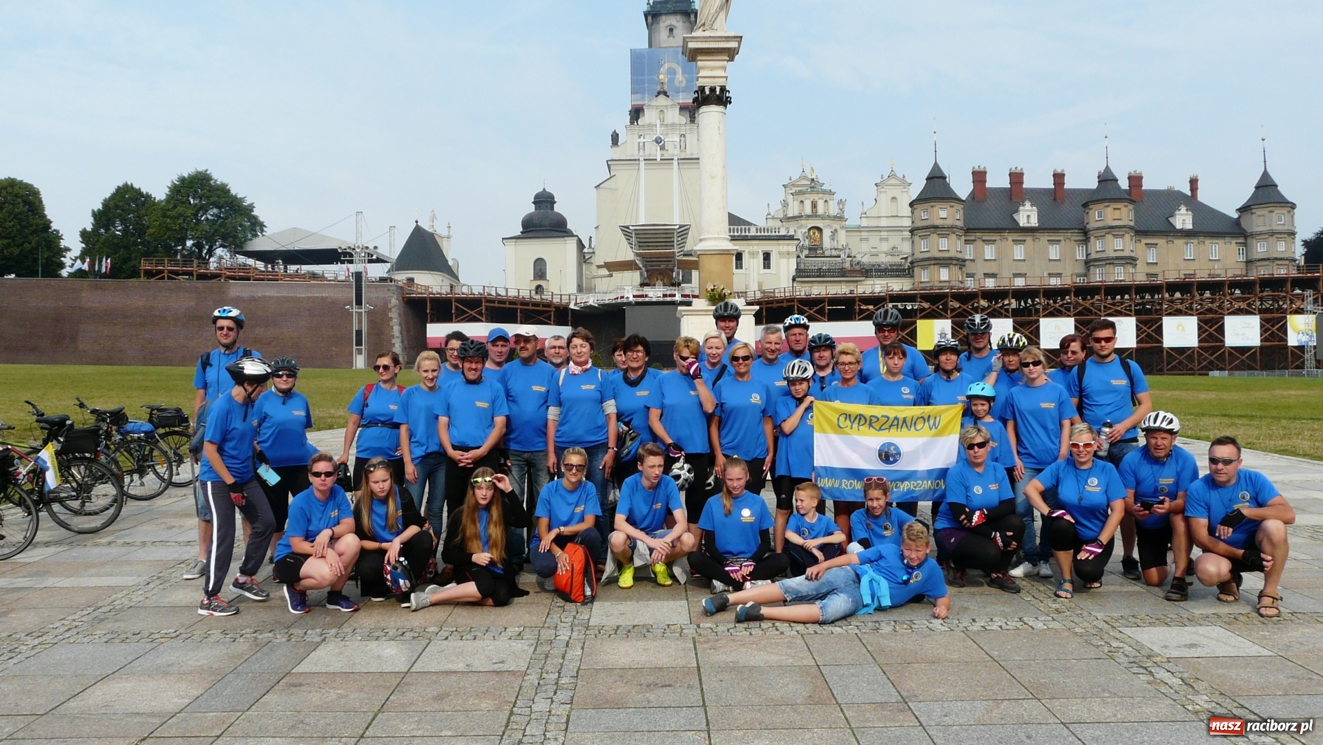 Zdjęcie w galerii na portalu naszraciborz.pl: Rowerzyści z Cyprzanowa wzięli udział w pielgrzymce na Jasną Górę wiadomości z regionu