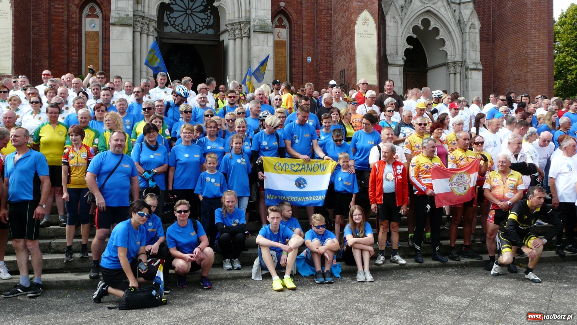 Zdjęcie w galerii na portalu naszraciborz.pl: Rowerzyści z Cyprzanowa wzięli udział w pielgrzymce na Jasną Górę wiadomości z regionu