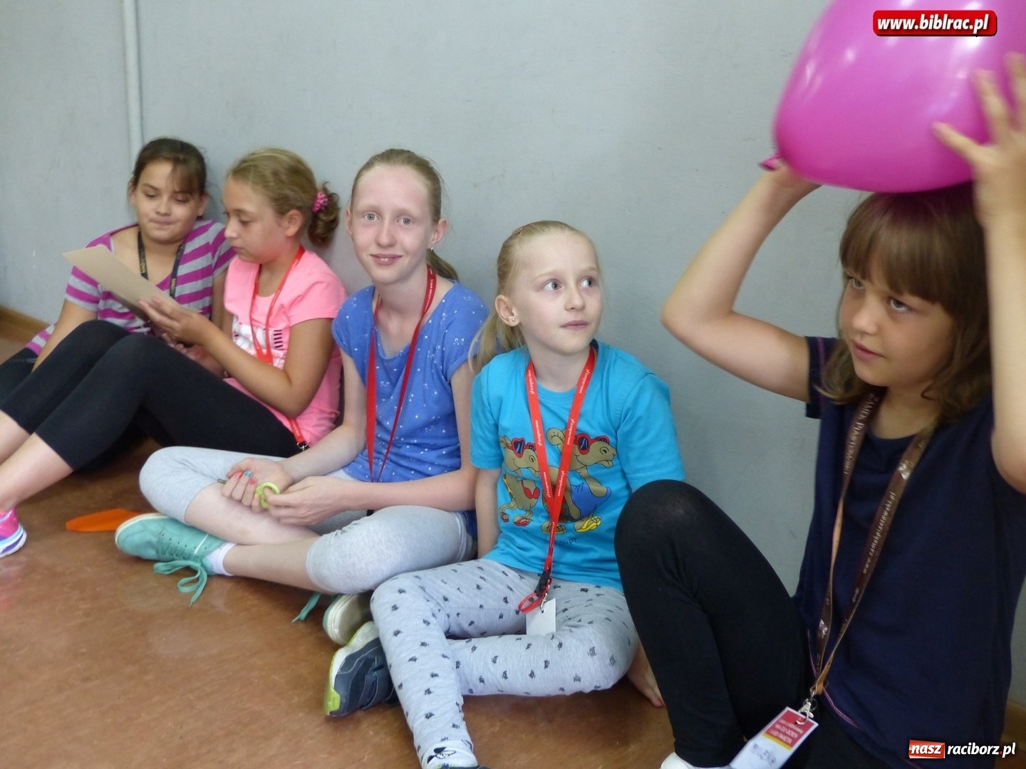 Zdjęcie w galerii na portalu naszraciborz.pl: Dzień Piegów, czyli kolejne nietypowe święto Lata z biblioteką wiadomości z regionu