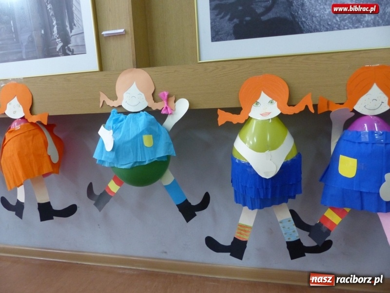 Zdjęcie w galerii na portalu naszraciborz.pl: Dzień Piegów, czyli kolejne nietypowe święto Lata z biblioteką wiadomości z regionu