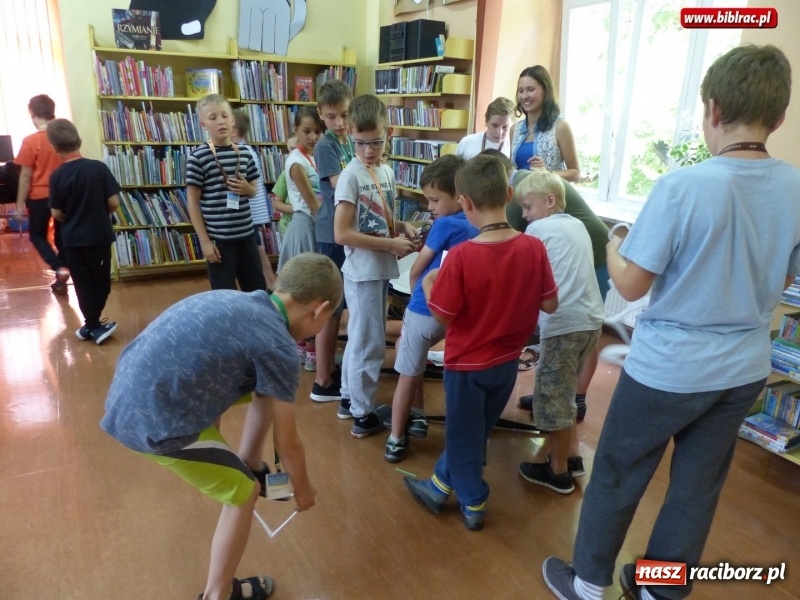 Zdjęcie w galerii na portalu naszraciborz.pl: Dzień Piegów, czyli kolejne nietypowe święto Lata z biblioteką wiadomości z regionu