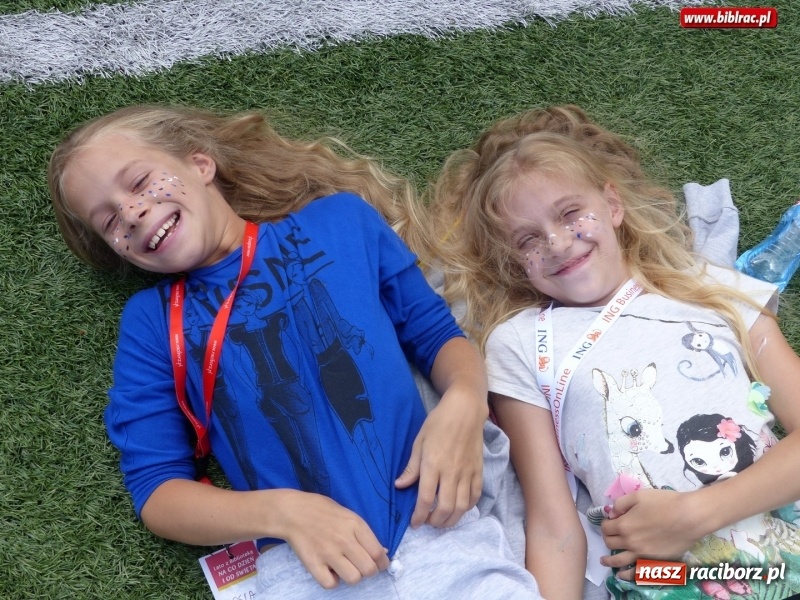 Zdjęcie w galerii na portalu naszraciborz.pl: Dzień Piegów, czyli kolejne nietypowe święto Lata z biblioteką wiadomości z regionu