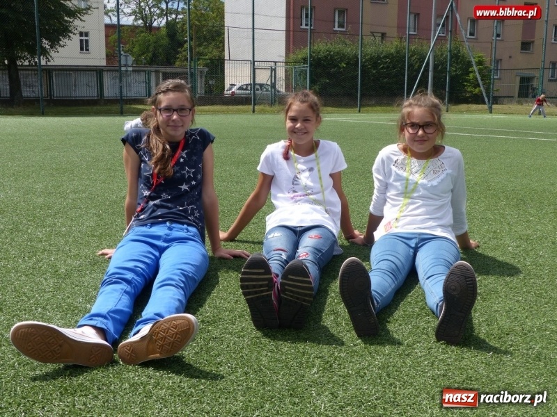 Zdjęcie w galerii na portalu naszraciborz.pl: Dzień Piegów, czyli kolejne nietypowe święto Lata z biblioteką wiadomości z regionu
