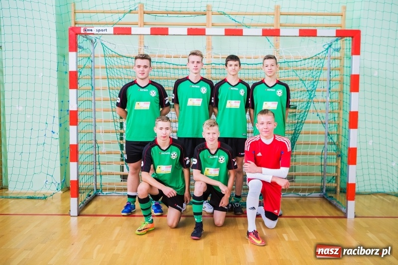 Zdjęcie w galerii na portalu naszraciborz.pl: Wakacyjny turniej halowej piłki nożnej wiadomości z regionu