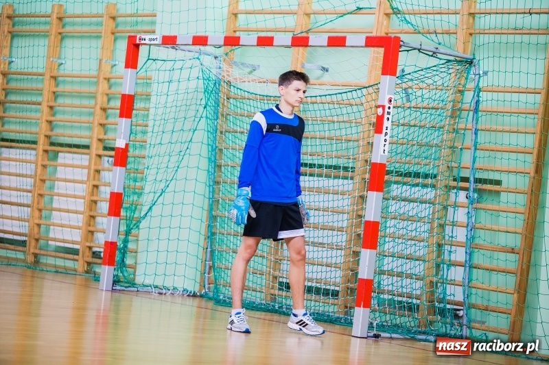 Zdjęcie w galerii na portalu naszraciborz.pl: Wakacyjny turniej halowej piłki nożnej wiadomości z regionu