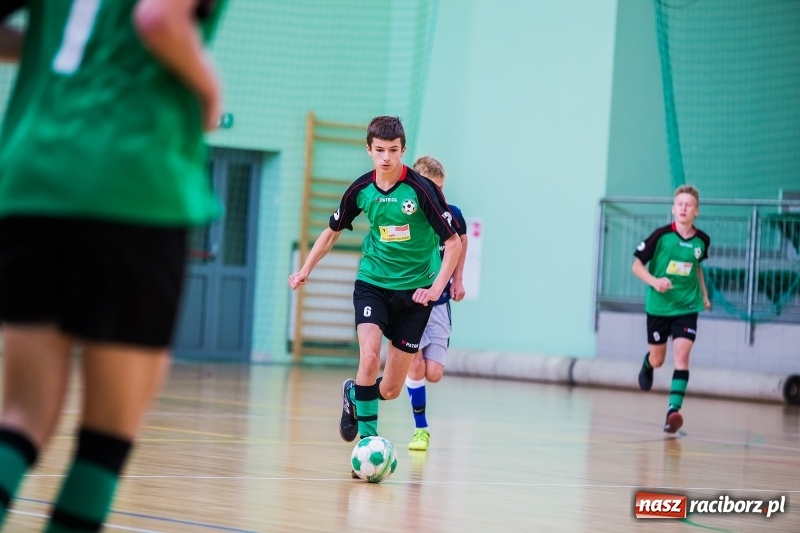 Zdjęcie w galerii na portalu naszraciborz.pl: Wakacyjny turniej halowej piłki nożnej wiadomości z regionu