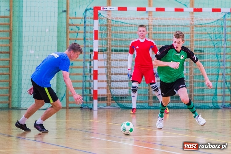 Zdjęcie w galerii na portalu naszraciborz.pl: Wakacyjny turniej halowej piłki nożnej wiadomości z regionu