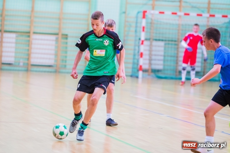 Zdjęcie w galerii na portalu naszraciborz.pl: Wakacyjny turniej halowej piłki nożnej wiadomości z regionu