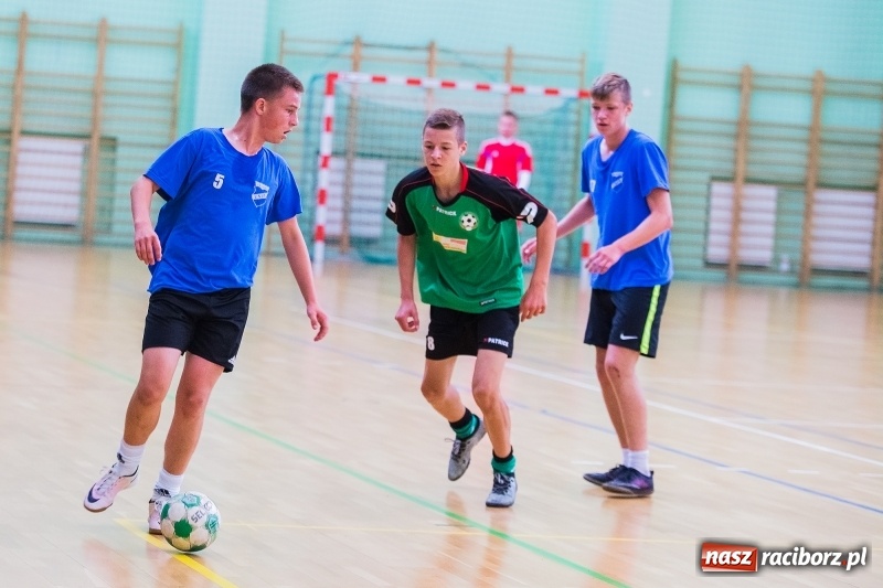 Zdjęcie w galerii na portalu naszraciborz.pl: Wakacyjny turniej halowej piłki nożnej wiadomości z regionu