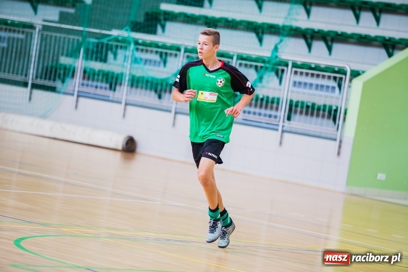 Zdjęcie w galerii na portalu naszraciborz.pl: Wakacyjny turniej halowej piłki nożnej wiadomości z regionu