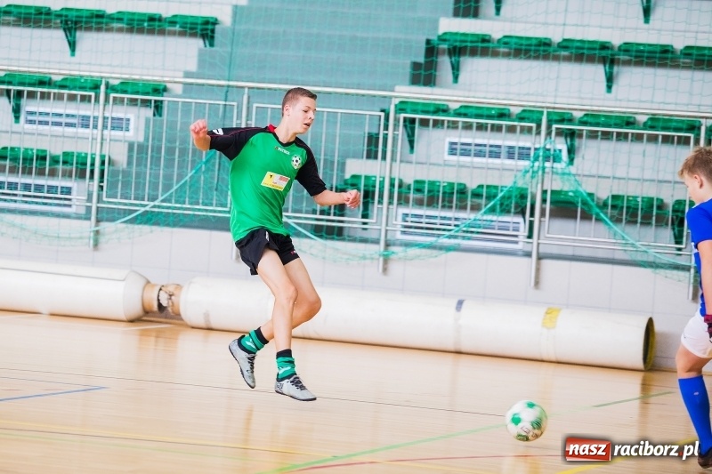 Zdjęcie w galerii na portalu naszraciborz.pl: Wakacyjny turniej halowej piłki nożnej wiadomości z regionu