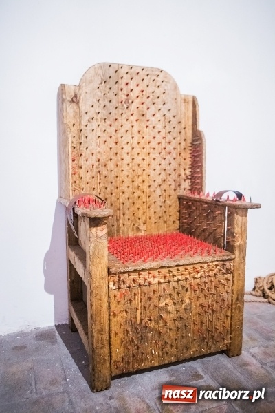 Zdjęcie w galerii na portalu naszraciborz.pl: Trzymano tu oskarżonych o czary. Mroczne miejsce w Raciborzu znów można oglądać  wiadomości z regionu