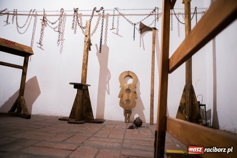 Zdjęcie w galerii na portalu naszraciborz.pl: Trzymano tu oskarżonych o czary. Mroczne miejsce w Raciborzu znów można oglądać  wiadomości z regionu