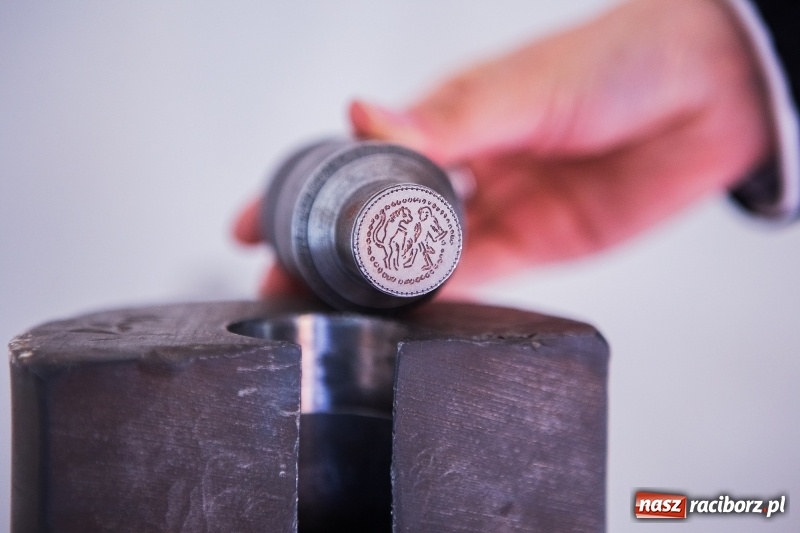 Zdjęcie w galerii na portalu naszraciborz.pl: Trzymano tu oskarżonych o czary. Mroczne miejsce w Raciborzu znów można oglądać  wiadomości z regionu