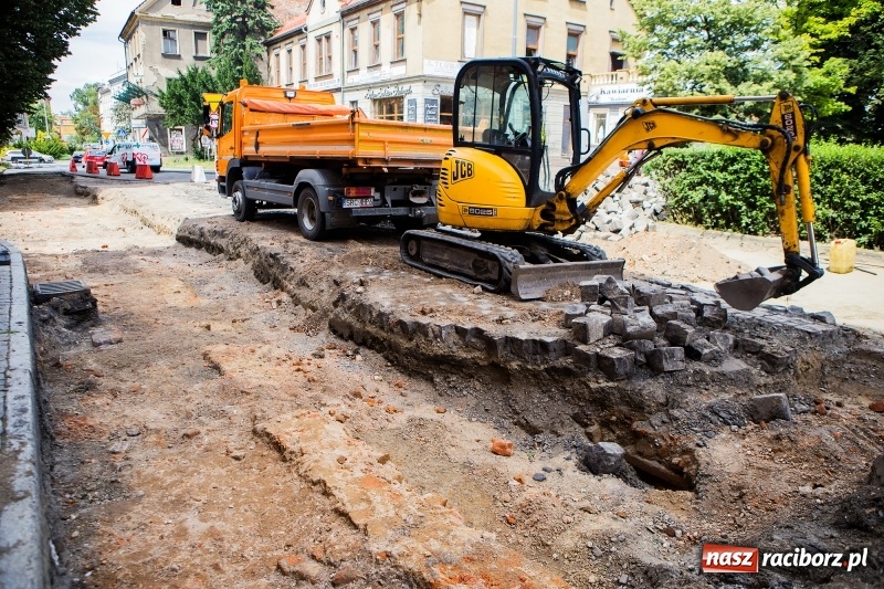 Zdjęcie w galerii na portalu naszraciborz.pl: Ruszył remont końcówki ulicy Długiej ZDJĘCIA wiadomości z regionu