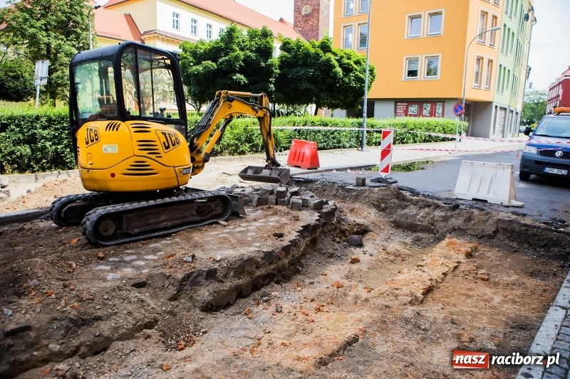 Zdjęcie w galerii na portalu naszraciborz.pl: Ruszył remont końcówki ulicy Długiej ZDJĘCIA wiadomości z regionu