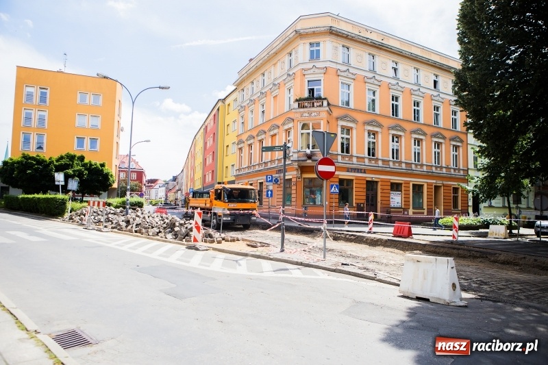 Zdjęcie w galerii na portalu naszraciborz.pl: Ruszył remont końcówki ulicy Długiej ZDJĘCIA wiadomości z regionu