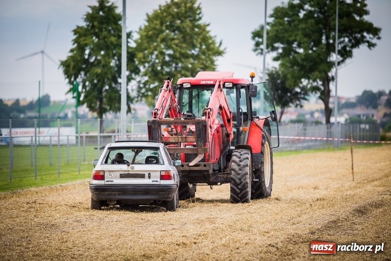 Zdjęcie w galerii na portalu naszraciborz.pl: Pokaz strażacki na rozpoczęcie obchodów 110-lecia OSP Borucin wiadomości z regionu