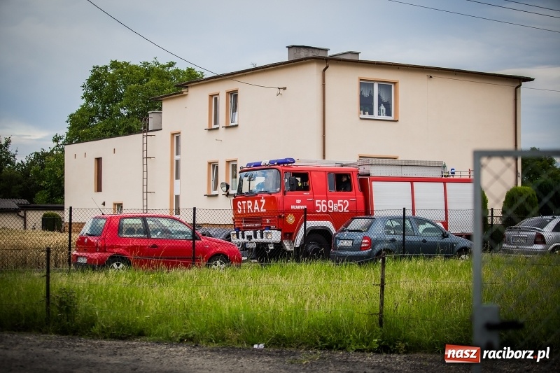 Zdjęcie w galerii na portalu naszraciborz.pl: Pokaz strażacki na rozpoczęcie obchodów 110-lecia OSP Borucin wiadomości z regionu