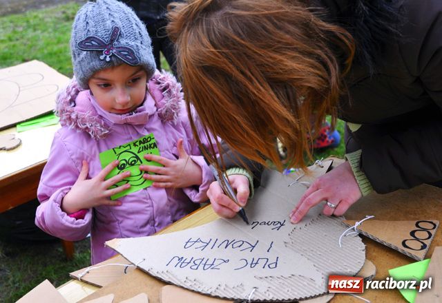Zdjęcie w galerii na portalu naszraciborz.pl: Karramba, czyli latające żaby wiadomości z regionu