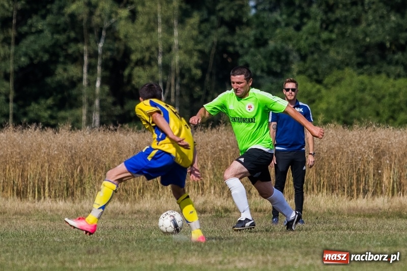 Zdjęcie w galerii na portalu naszraciborz.pl: Dziewięć goli w pierwszym sparingu Markowic wiadomości z regionu