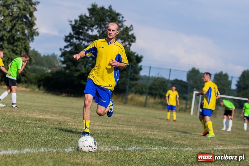 Zdjęcie w galerii na portalu naszraciborz.pl: Dziewięć goli w pierwszym sparingu Markowic wiadomości z regionu