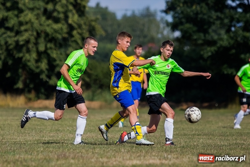 Zdjęcie w galerii na portalu naszraciborz.pl: Dziewięć goli w pierwszym sparingu Markowic wiadomości z regionu