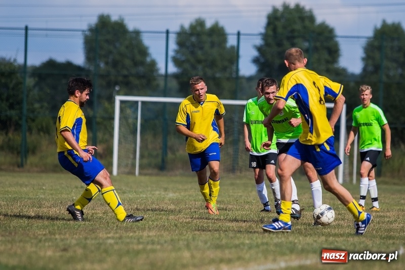 Zdjęcie w galerii na portalu naszraciborz.pl: Dziewięć goli w pierwszym sparingu Markowic wiadomości z regionu