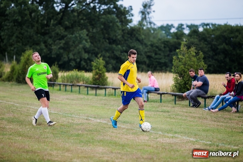 Zdjęcie w galerii na portalu naszraciborz.pl: Dziewięć goli w pierwszym sparingu Markowic wiadomości z regionu