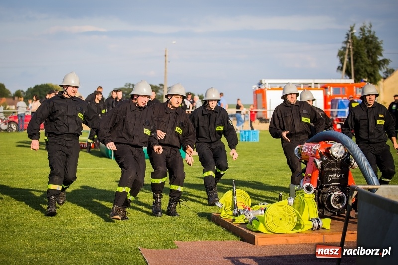 Zdjęcie w galerii na portalu naszraciborz.pl: Samborowice i Rudyszwałd z pucharem 110-lecia OSP Borucin wiadomości z regionu