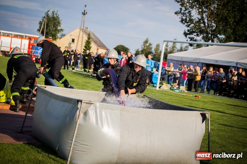 Zdjęcie w galerii na portalu naszraciborz.pl: Samborowice i Rudyszwałd z pucharem 110-lecia OSP Borucin wiadomości z regionu