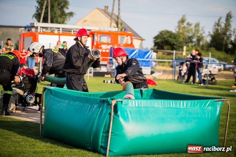 Zdjęcie w galerii na portalu naszraciborz.pl: Samborowice i Rudyszwałd z pucharem 110-lecia OSP Borucin wiadomości z regionu