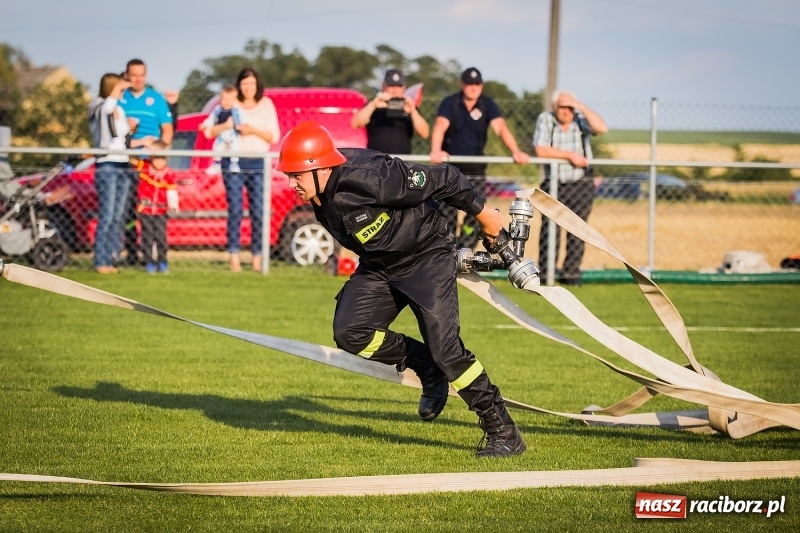 Zdjęcie w galerii na portalu naszraciborz.pl: Samborowice i Rudyszwałd z pucharem 110-lecia OSP Borucin wiadomości z regionu