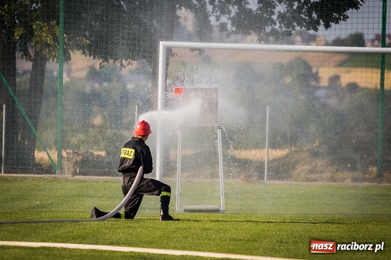 Zdjęcie w galerii na portalu naszraciborz.pl: Samborowice i Rudyszwałd z pucharem 110-lecia OSP Borucin wiadomości z regionu