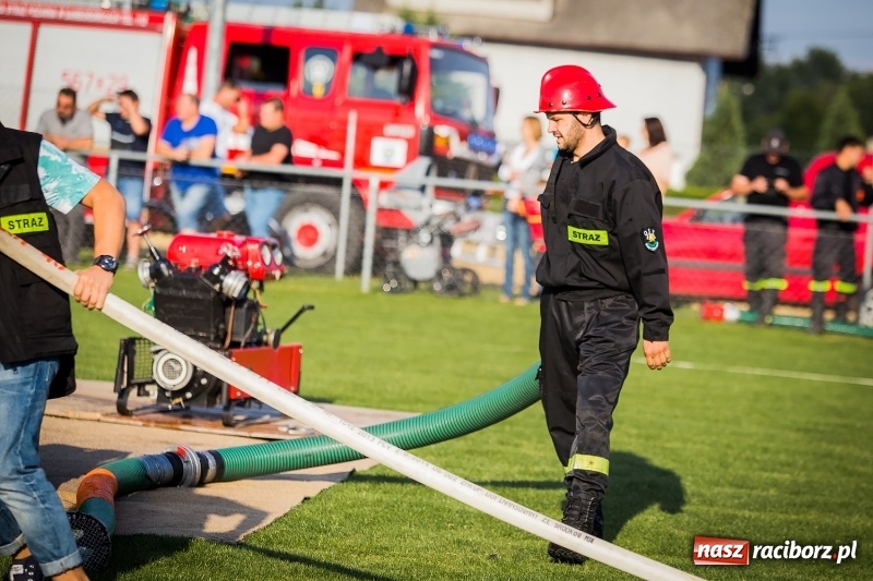 Zdjęcie w galerii na portalu naszraciborz.pl: Samborowice i Rudyszwałd z pucharem 110-lecia OSP Borucin wiadomości z regionu
