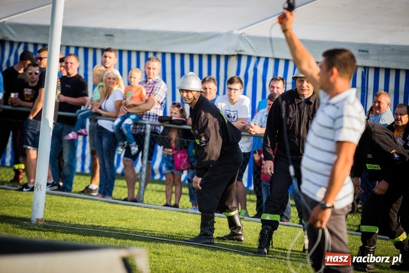 Zdjęcie w galerii na portalu naszraciborz.pl: Samborowice i Rudyszwałd z pucharem 110-lecia OSP Borucin wiadomości z regionu