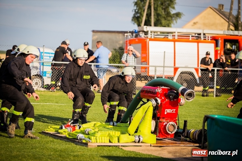 Zdjęcie w galerii na portalu naszraciborz.pl: Samborowice i Rudyszwałd z pucharem 110-lecia OSP Borucin wiadomości z regionu
