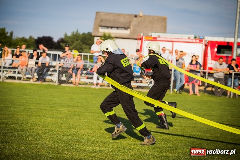 Zdjęcie w galerii na portalu naszraciborz.pl: Samborowice i Rudyszwałd z pucharem 110-lecia OSP Borucin wiadomości z regionu