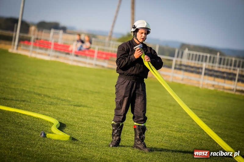 Zdjęcie w galerii na portalu naszraciborz.pl: Samborowice i Rudyszwałd z pucharem 110-lecia OSP Borucin wiadomości z regionu