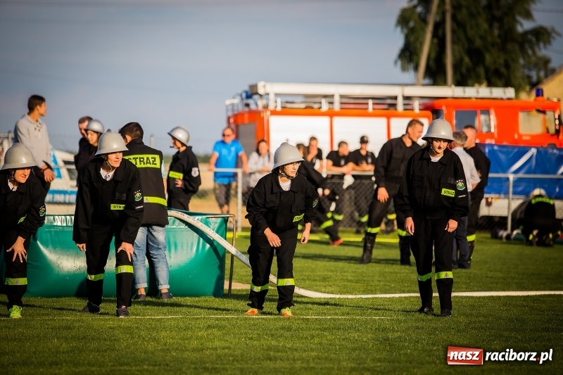 Zdjęcie w galerii na portalu naszraciborz.pl: Samborowice i Rudyszwałd z pucharem 110-lecia OSP Borucin wiadomości z regionu